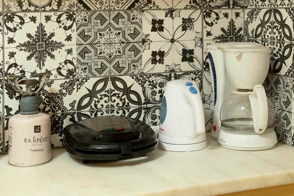 Cozy Athens Apartment / 2' From Metro Station Buitenkant foto